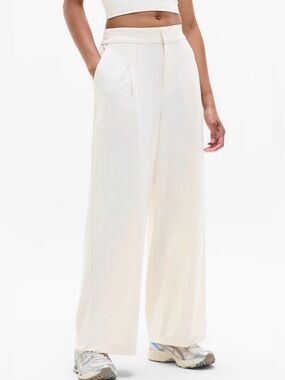 Athleta Cream Pinnacle High Rise Trouser Women’s Size 8P #classic #chic